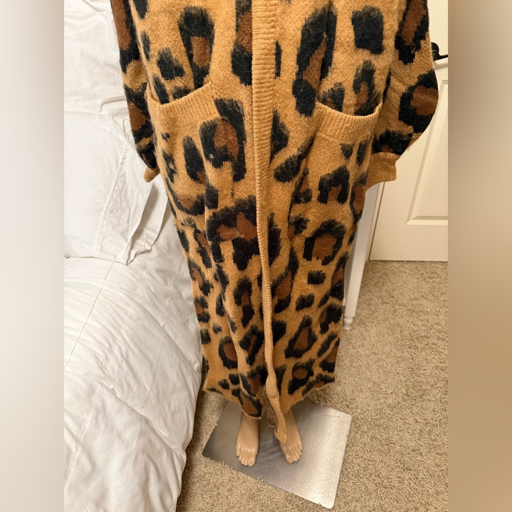 Show Me Your MuMu Tan and Black Leopard Cardigan - Picture 4 of 9